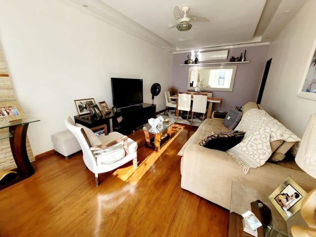 Casa com 272m² 3 quartos e 4 banheiros, à venda, no bairro Vila Valqueire em Rio de Janeiro