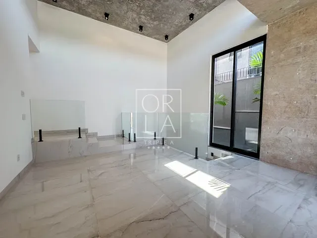 Casa com 651m² 4 quartos e 6 banheiros, à venda, no bairro Jardins Itália em Goiânia