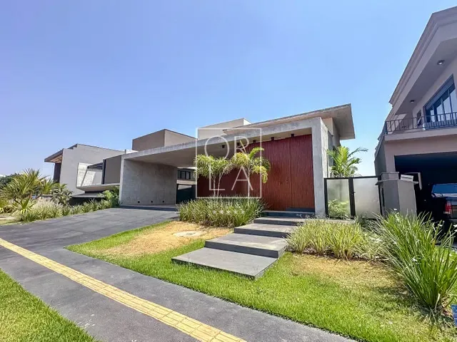 Casa com 651m² 4 quartos e 6 banheiros, à venda, no bairro Jardins Itália em Goiânia