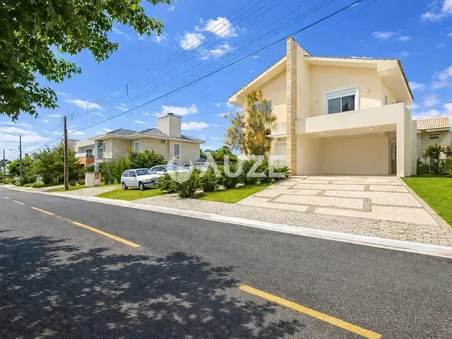Casa com 326m² 4 quartos e 5 banheiros, à venda, no bairro Não informado em Pinhais