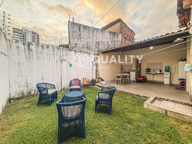 Casa com 230m² 3 quartos e 2 banheiros, à venda, no bairro Monte Castelo em Fortaleza