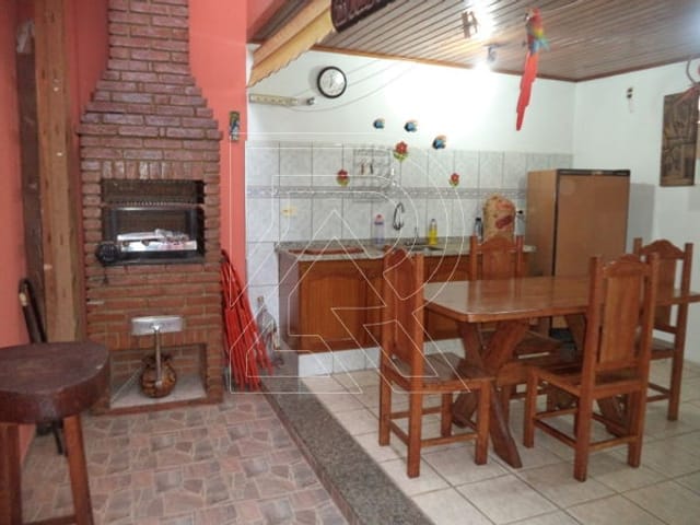Casa com 270m² 5 quartos e 4 banheiros, à venda, no bairro Parque das Videiras em Louveira