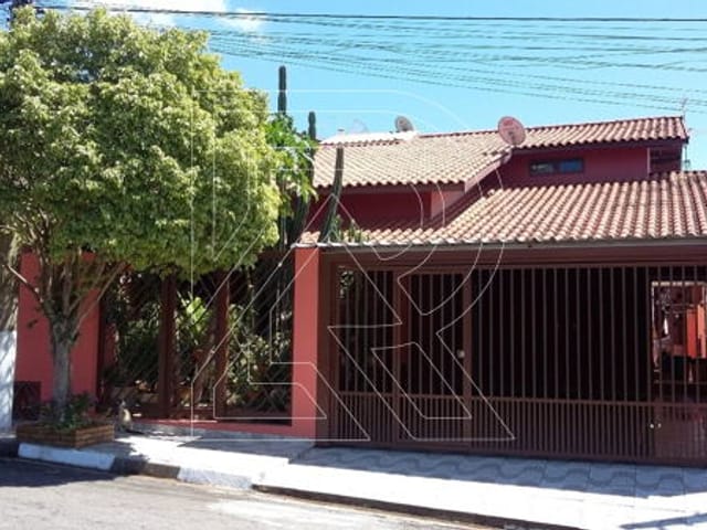Casa com 270m² 5 quartos e 4 banheiros, à venda, no bairro Parque das Videiras em Louveira