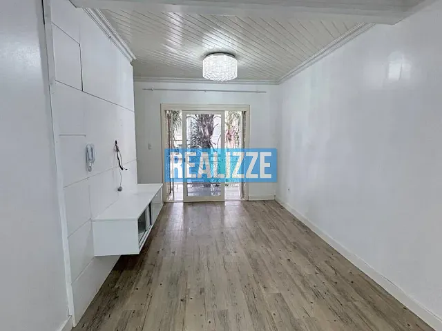 Casa 2 quartos e 1 banheiro, para alugar, no bairro Centro em Marau