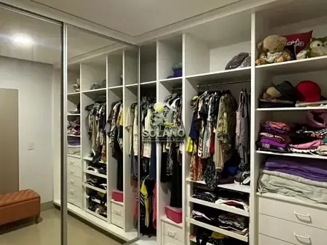 Casa com 385m² 5 quartos e 4 banheiros, à venda, no bairro Conjunto Estrela do Sul em Aparecida de Goiânia