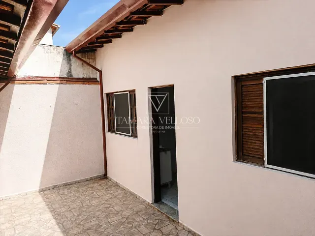 Casa 2 quartos e 1 banheiro, à venda, no bairro Jardim das Bandeiras em Mogi das Cruzes