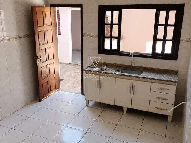Casa 2 quartos e 1 banheiro, à venda, no bairro Jardim das Bandeiras em Mogi das Cruzes