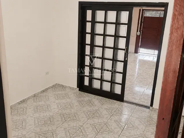 Casa 2 quartos e 1 banheiro, à venda, no bairro Jardim das Bandeiras em Mogi das Cruzes