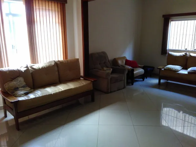 Casa com 500m² 3 quartos e 2 banheiros, à venda, no bairro Vila São José em Taubaté