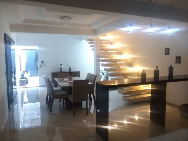 Casa com 224m², à venda, no bairro Água Comprida em Cambuí