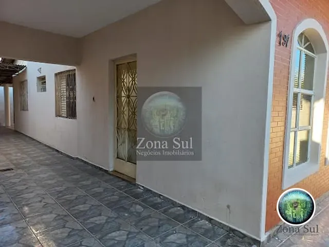 Casa com 150m² 4 quartos e 2 banheiros, à venda, no bairro Vila Barcelona em Sorocaba