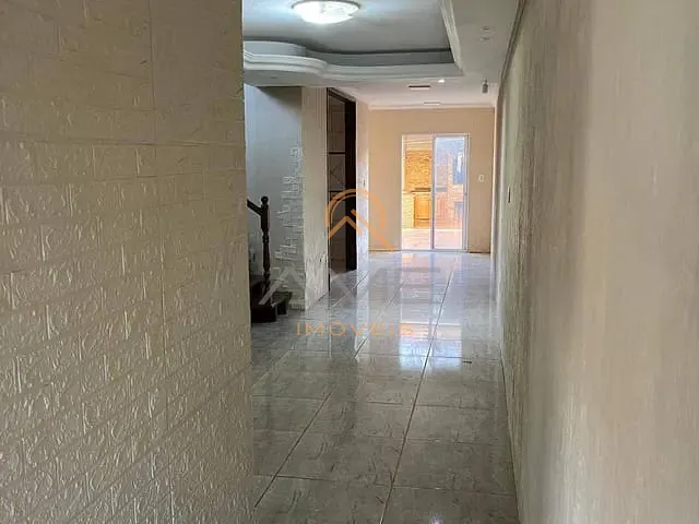 Casa 3 quartos e 2 banheiros, à venda, no bairro Três Vendas em Pelotas