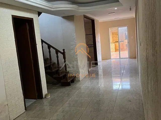 Casa 3 quartos e 2 banheiros, à venda, no bairro Três Vendas em Pelotas
