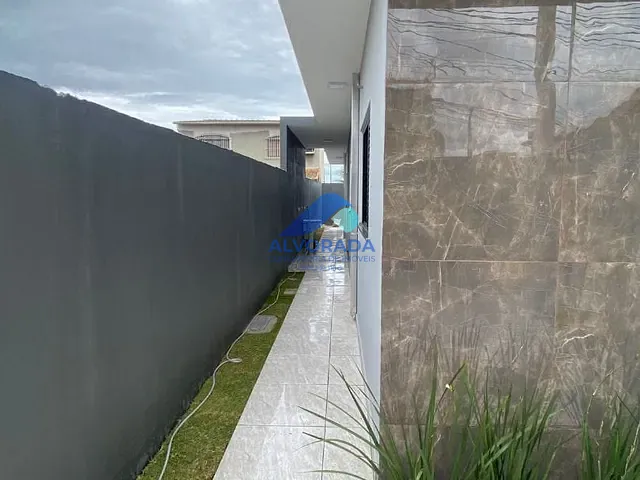Casa com 140m² 2 quartos e 1 banheiro, à venda, no bairro Pontal de Santa Marina em Caraguatatuba