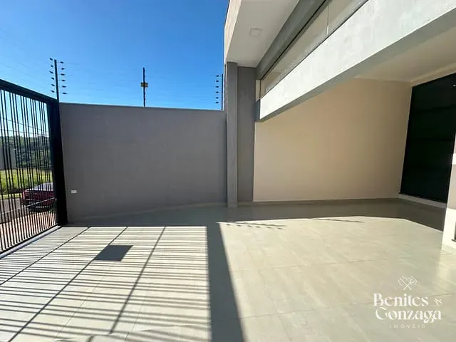 Casa com 201m² 3 quartos e 2 banheiros, à venda, no bairro Parque Industrial em Maringá