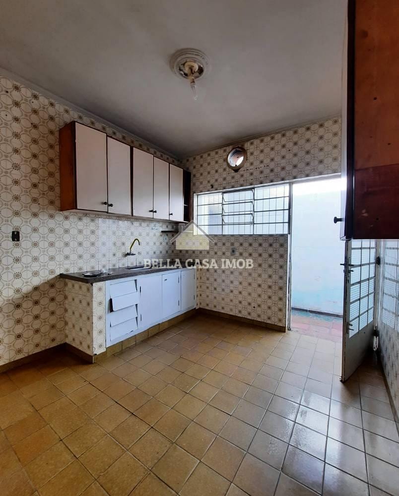 Casa à venda com 3 quartos, 188m² - Foto 3