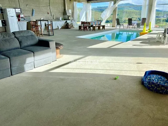 Casa com 2000m² 3 quartos e 1 banheiro, à venda, no bairro Residencial e Industrial Campo Alegre em Poços de Caldas