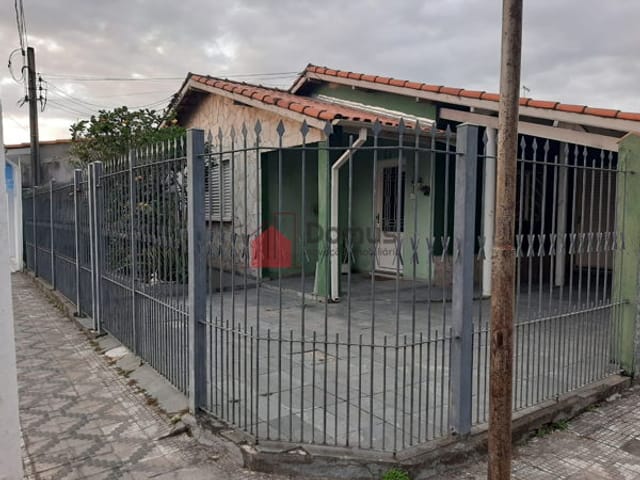 Casa com 288m², à venda, no bairro Pedregulho em Guaratinguetá