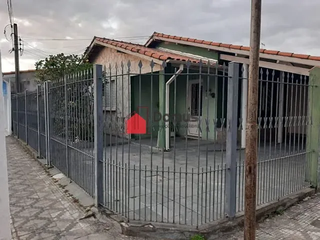 Casa com 288m², à venda, no bairro Pedregulho em Guaratinguetá