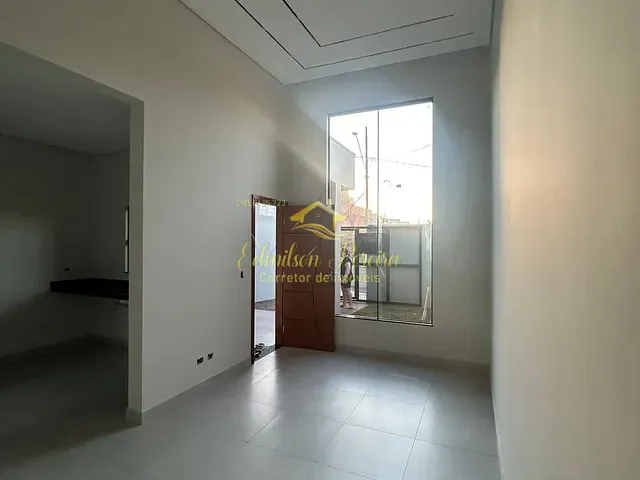 Casa com 125m² 3 quartos e 2 banheiros, à venda, no bairro Colinas em Londrina