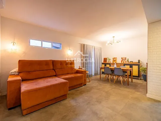 Casa com 280m² 4 quartos e 3 banheiros, à venda, no bairro Jardim Colibri em Embu das Artes