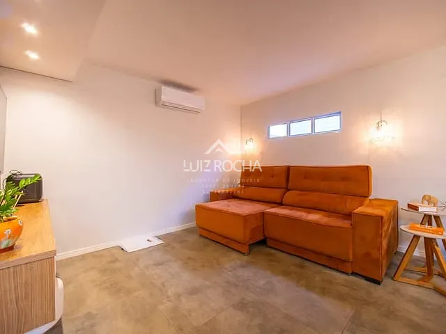 Casa com 280m² 4 quartos e 3 banheiros, à venda, no bairro Jardim Colibri em Embu das Artes