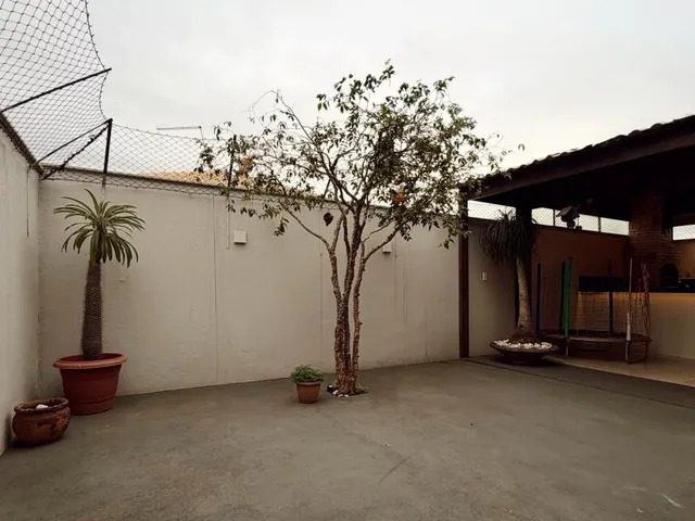 Casa com 208m² 3 quartos e 2 banheiros, à venda, no bairro Colina de Laranjeiras em Serra
