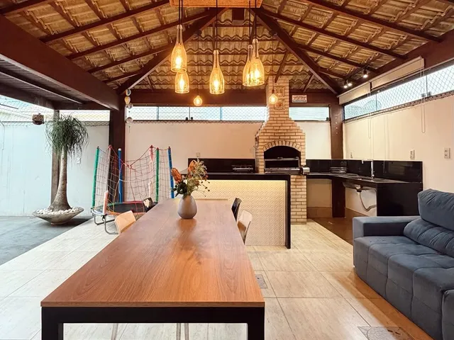 Casa com 208m² 3 quartos e 2 banheiros, à venda, no bairro Colina de Laranjeiras em Serra