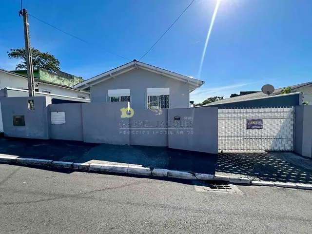 Casa com 300m² 3 quartos e 3 banheiros, à venda, no bairro Picadas do Sul em São José