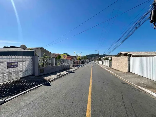 Casa com 300m² 3 quartos e 3 banheiros, à venda, no bairro Picadas do Sul em São José