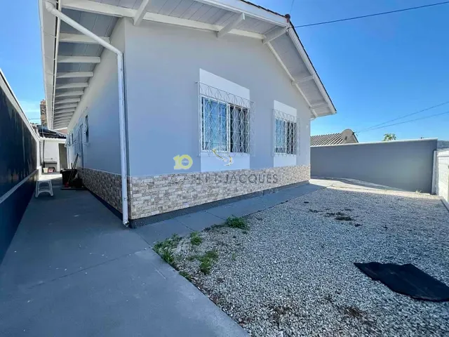 Casa com 300m² 3 quartos e 3 banheiros, à venda, no bairro Picadas do Sul em São José