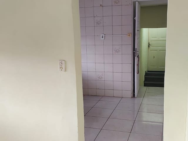 Casa com 90m² 3 quartos e 1 banheiro, para alugar, no bairro Vila Constança em São Paulo