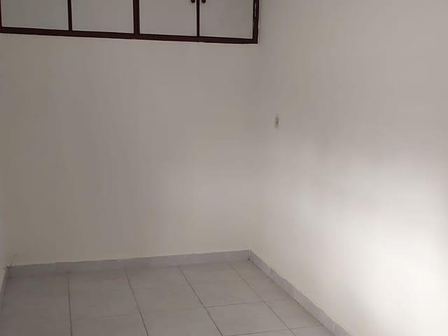 Casa com 90m² 3 quartos e 1 banheiro, para alugar, no bairro Vila Constança em São Paulo