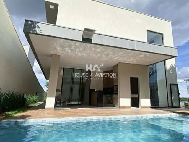 Casa com 493m² 5 quartos e 7 banheiros, à venda, no bairro Condomínio do Lago em Goiânia