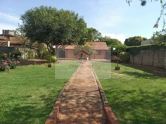 Casa com 809m² 3 quartos e 1 banheiro, à venda, no bairro Centro em Rolândia