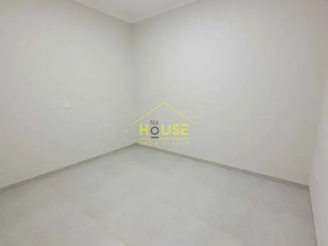 Casa com 200m² 3 quartos e 1 banheiro, à venda, no bairro Parque Residencial do Lago em Votuporanga