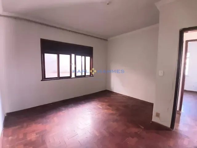 Casa 7 quartos e 5 banheiros, à venda, no bairro Itamarati em Petrópolis