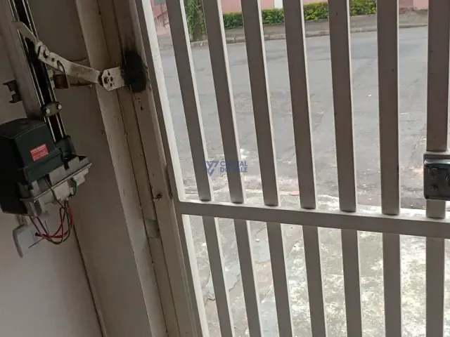 Casa com 150m² 3 quartos e 3 banheiros, à venda, no bairro Parque Industrial em São José dos Campos