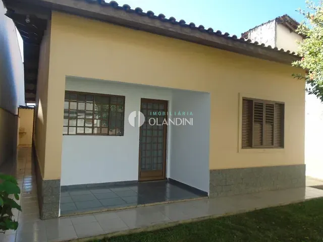 Casa com 450m² 2 quartos e 2 banheiros, para alugar, no bairro Jardim Arrivabene II em Artur Nogueira
