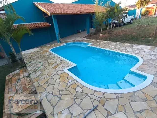 Casa com 1179m² 3 quartos e 2 banheiros, à venda, no bairro Nova Jaguariuna em Jaguariúna