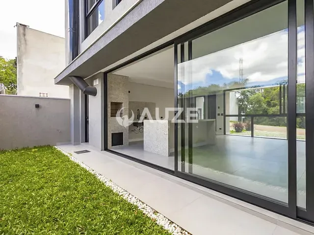 Casa com 166m² 3 quartos e 3 banheiros, à venda, no bairro Pilarzinho em Curitiba