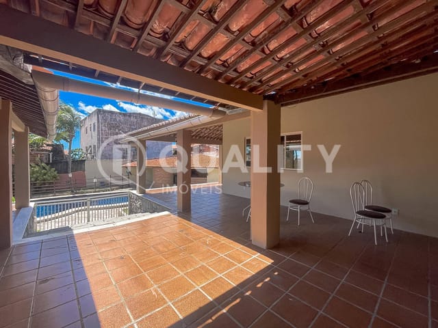 Casa com 1320m² 4 quartos e 5 banheiros, à venda, no bairro Icaraí em Caucaia