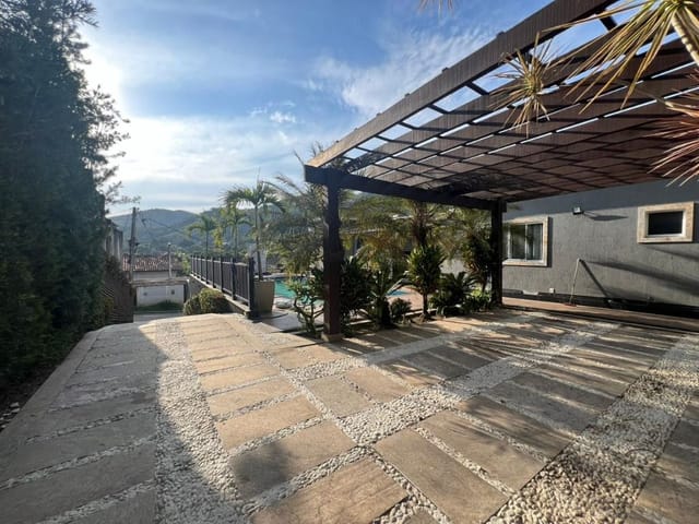 Casa com 1000m² 4 quartos e 5 banheiros, à venda, no bairro Campo Grande em Rio de Janeiro