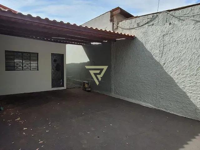 Casa com 200m² 1 quarto e 1 banheiro, à venda, no bairro Parque São Sebastião em Ribeirão Preto