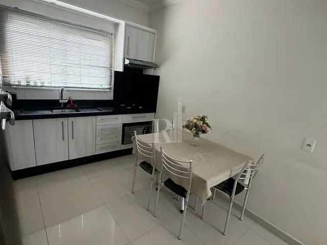 Casa 3 quartos e 2 banheiros, para alugar, no bairro Areias em Tijucas