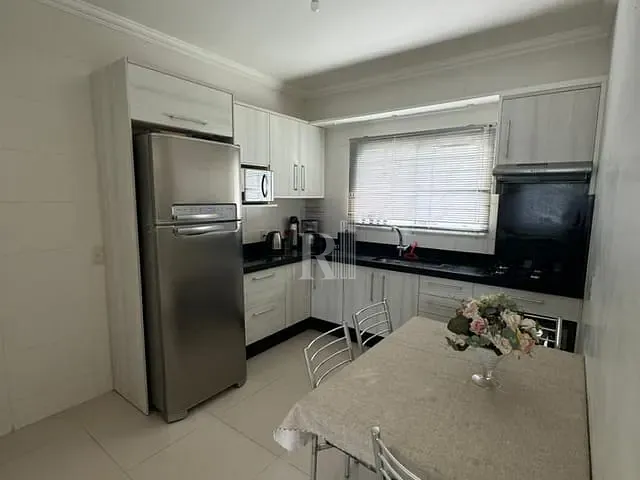 Casa 3 quartos e 2 banheiros, para alugar, no bairro Areias em Tijucas