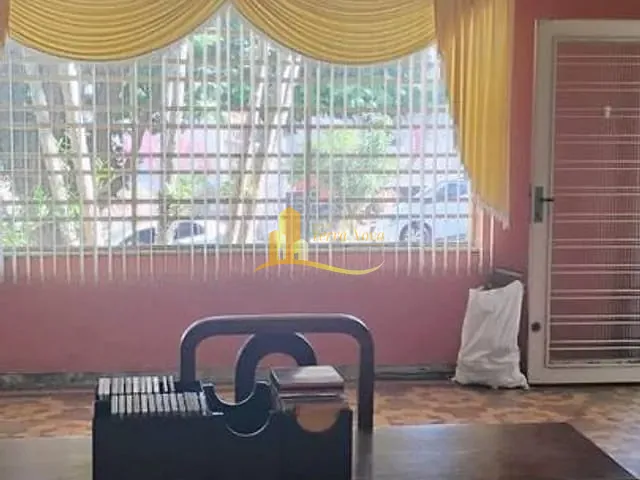 Casa com 120m² 3 quartos e 2 banheiros, à venda, no bairro Vila Carmosina em São Paulo