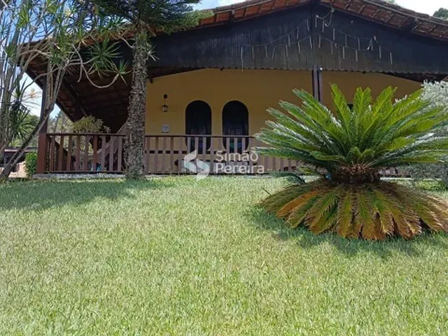 Casa 4 quartos e 4 banheiros, à venda, no bairro Parque Jardim da Serra em Juiz de Fora