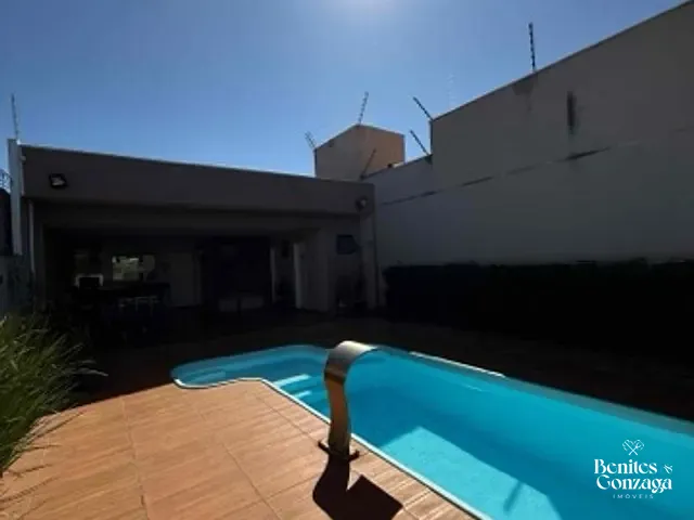 Casa com 401m² 3 quartos e 2 banheiros, à venda, no bairro Jardim Paulista IV em Maringá