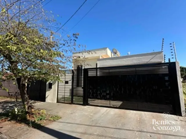 Casa com 401m² 3 quartos e 2 banheiros, à venda, no bairro Jardim Paulista IV em Maringá